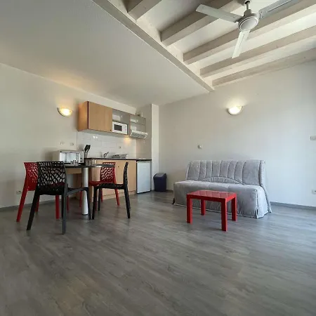 Apartment La Rochelle, 1 bedroom, 4 persons - FR-1-246-612 Appartement La Rochelle (Charente-Maritime)